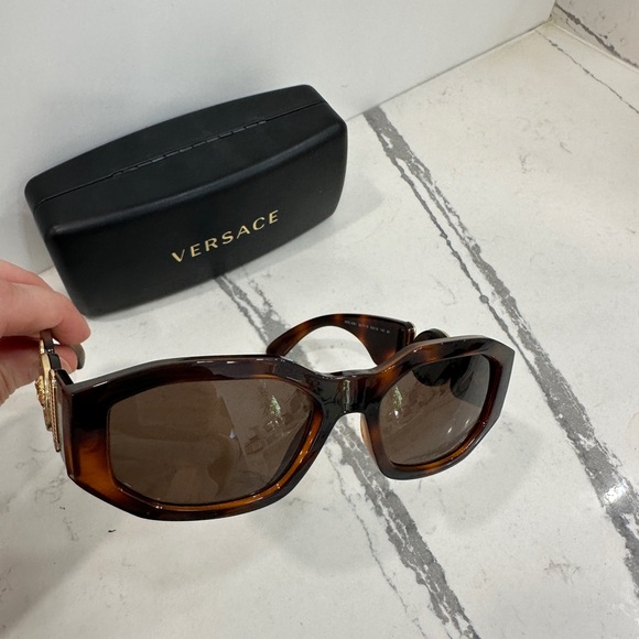 Versace sunglasses & case - Picture 9 of 13